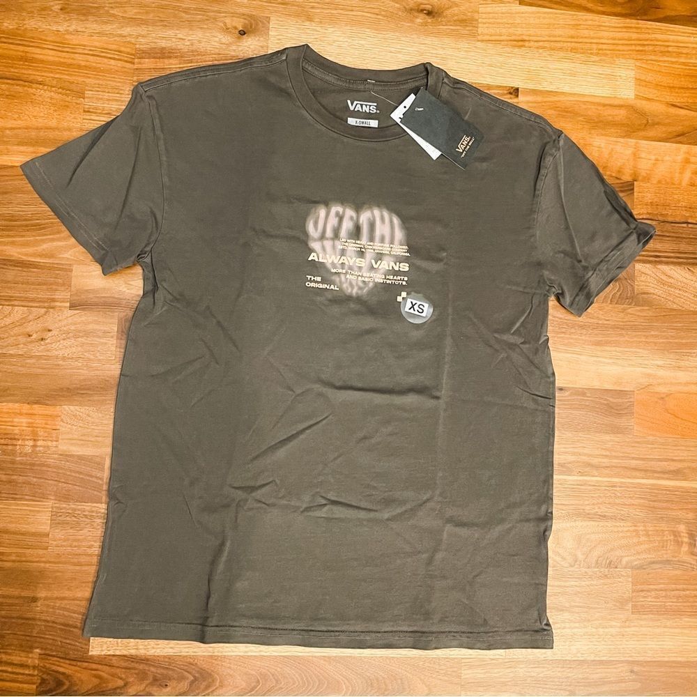 🍋 Vans • NWT!  “More Than Beating Hearts…” T-Shirt Size X-small